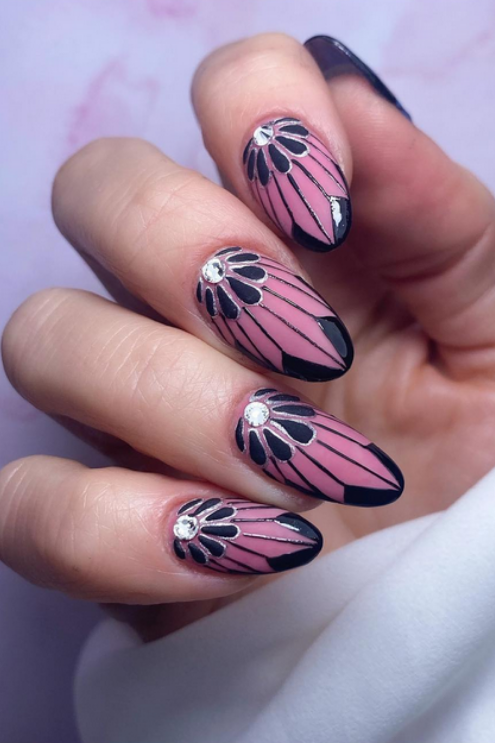 40 Art Deco Nail Designs for a Gatsby Inspired Manicure The Beauty