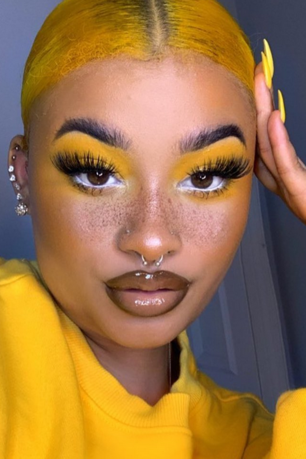 25 Gorgeous Bright Yellow Eyeshadow Makeup Looks - The Beauty Pursuit